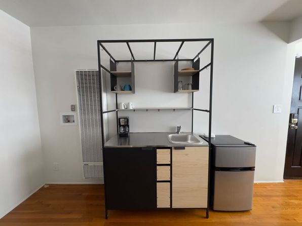 1044 Ocean Park Blvd APT C