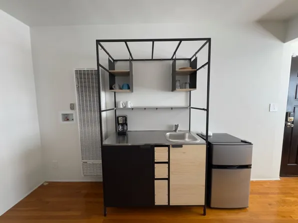 1044 Ocean Park Blvd APT C, Santa Monica, CA 90405
