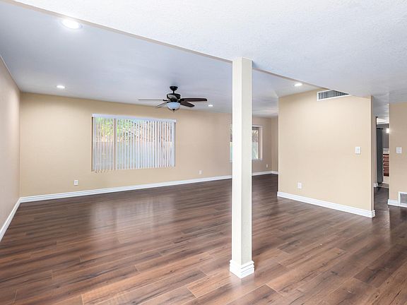 4th image of 7521 E La Cienega Dr