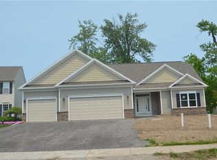 210 Fairbourne Park, Rochester, NY 14626