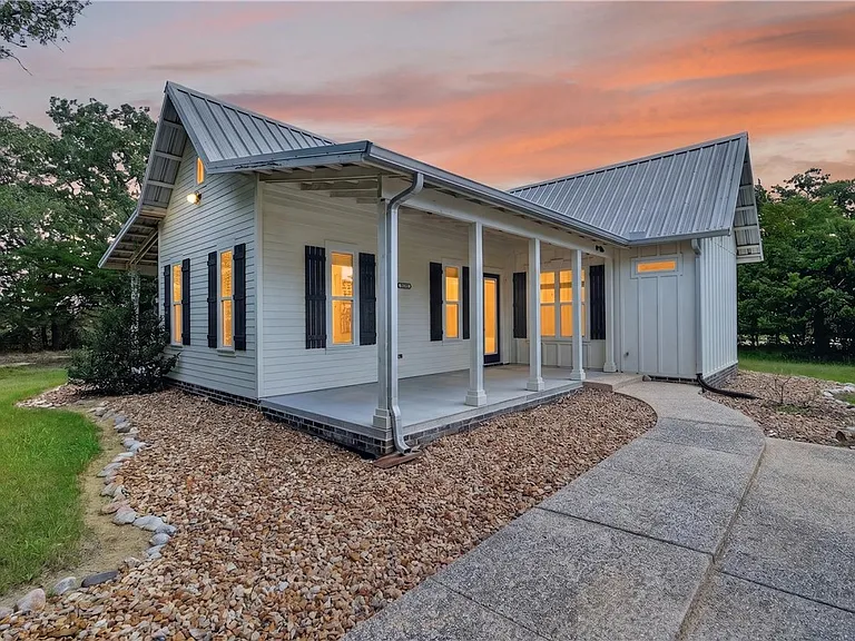 5440 Raymond Stotzer Pkwy — Photo 30