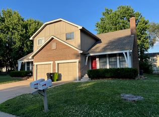 10116 W 86th St, Overland Park, KS 66212