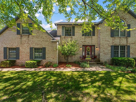 2nd image of 579 Fleetwood Dr