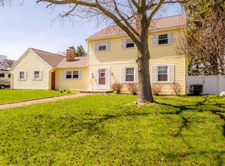 2906 Veronica Ct, Saint Joseph, MI 49085