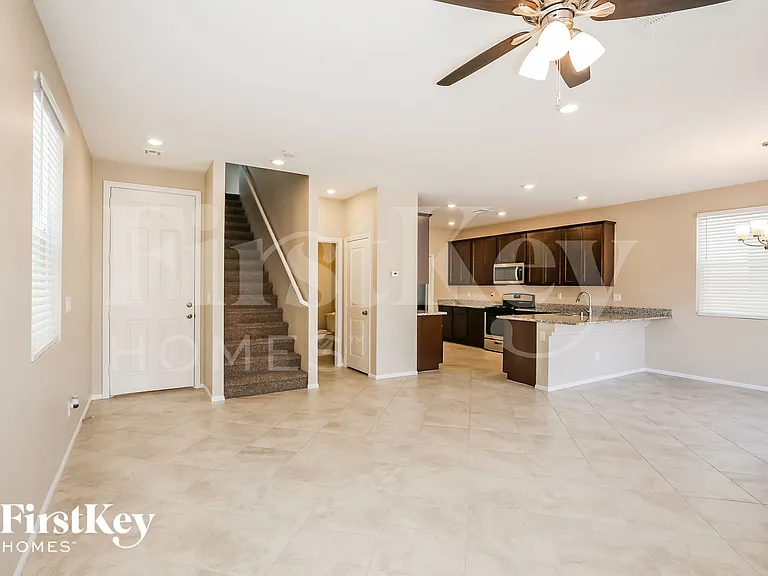 1232 Carved Terrace Ave — Photo 4