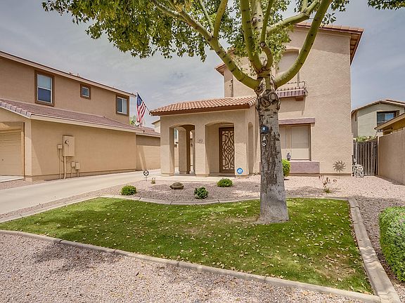 2nd image of 1858 E Loma Vista Dr