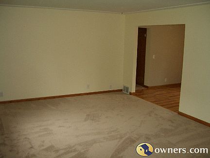 4th image of 5521 Yates Ave N