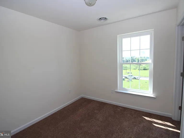 82 Filbert Dr — Photo 34