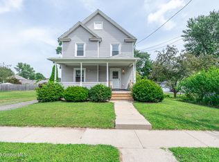 19 Sagamore St, Glens Falls, NY 12801