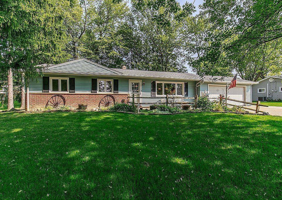 1st image of 8431 Royalhaven Dr
