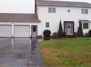 10 Greenfield Ave, Bangor, ME 04401