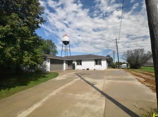 204 E 6th St, Osmond, NE 68765