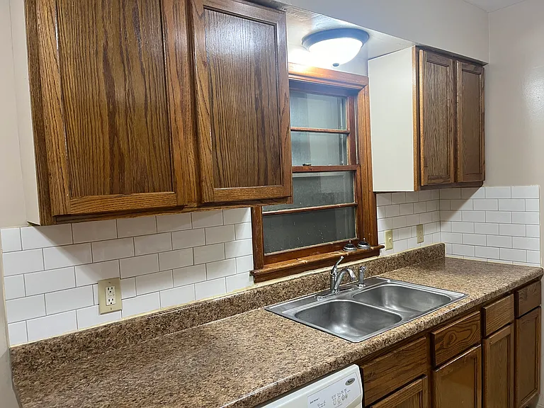 5201 Douglas Ave — Photo 11