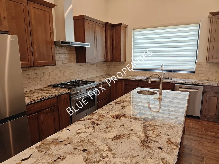 13037 N Red Quail Place — Photo 3
