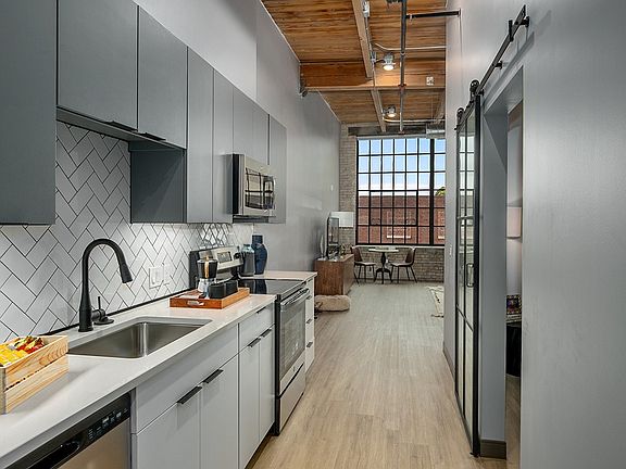 3rd image of 470 Market Ave SW #236