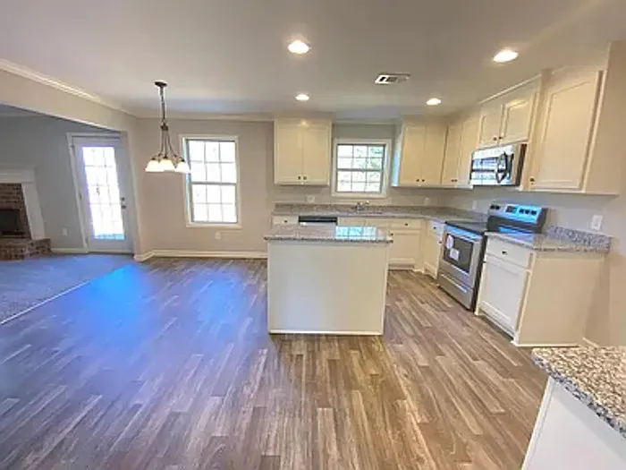 1945 Miller Lake Cir — Photo 15