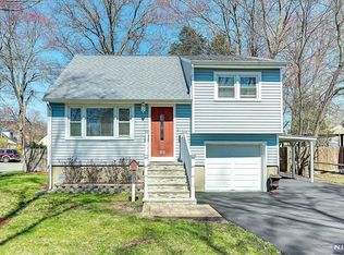 66 Lakeside Ave, Wanaque, NJ 07420