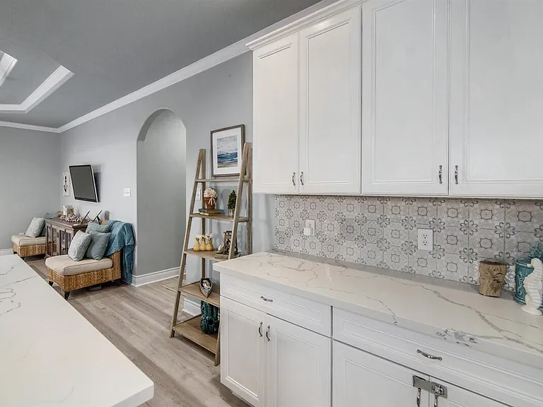 986 Bahama Dr — Photo 13