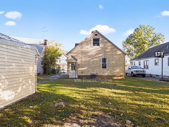 2nd image of 126 Erie St