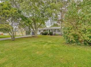 24 Elaine Dr, Rochester, NY 14623