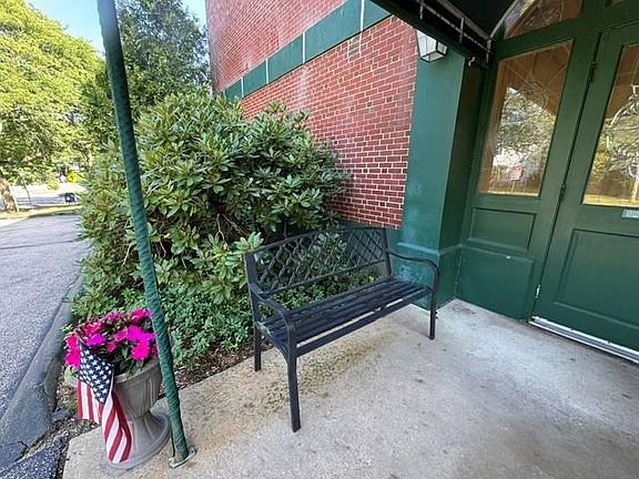 3rd image of 140 High St APT 304