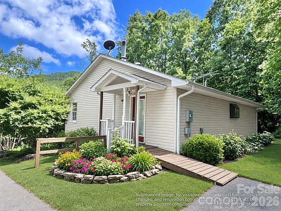 2nd image of 105 Chestnut Hill Rd