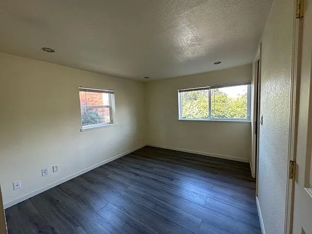 151 Manzanita Dr — Photo 18