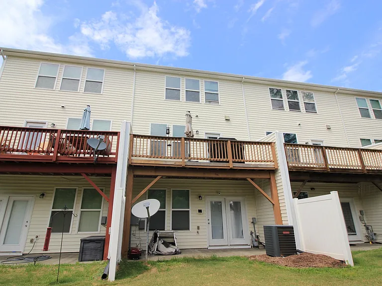 2209 Kirkhaven Rd — Photo 23