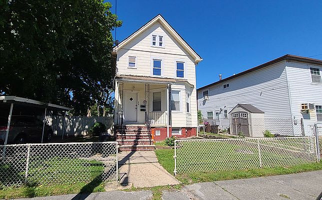 1st image of 76 Greenleaf Ave #2