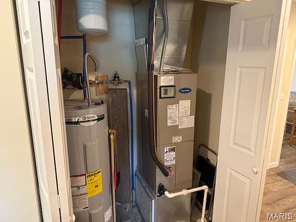 5th image of 873 Saint Andrews Dr