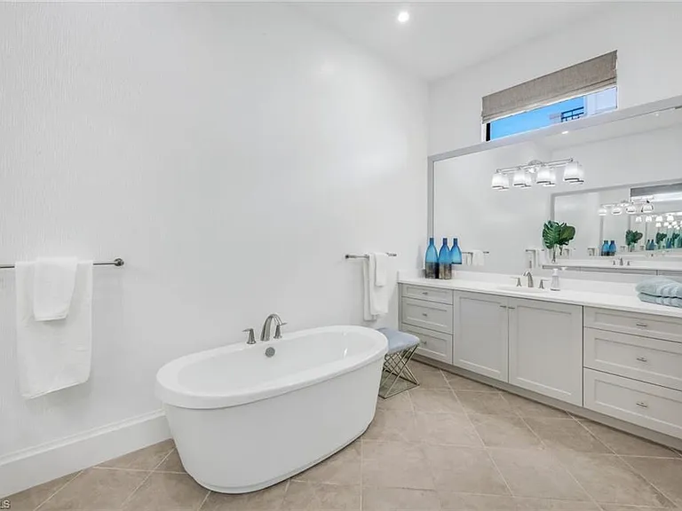 16448 Talis Park Dr — Photo 21