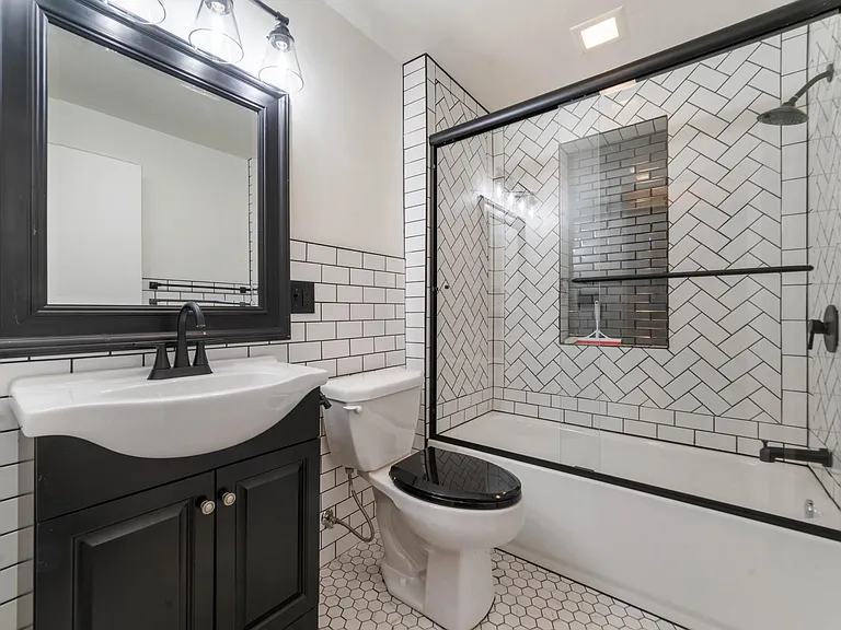 16 Snelling Ave — Photo 11