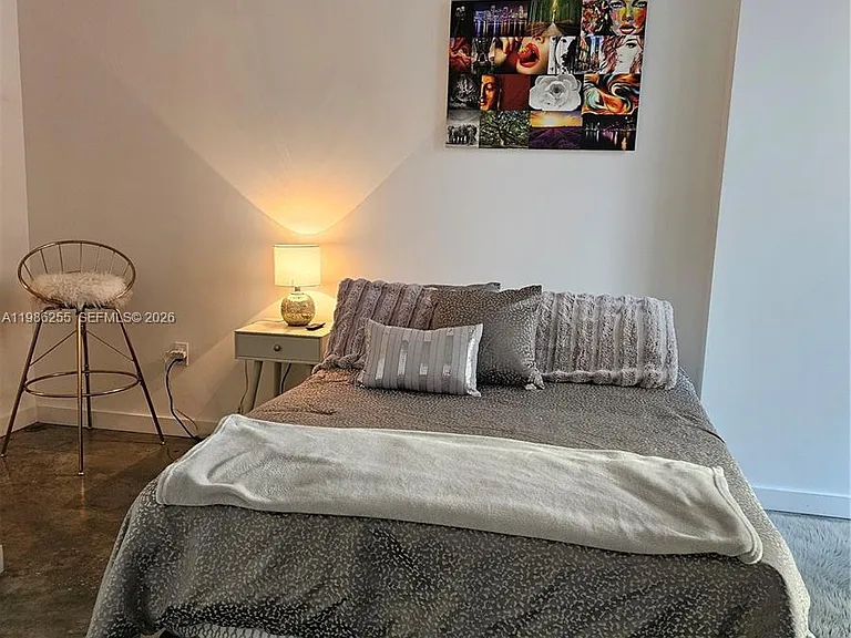 154 NE 1st St #801 — Photo 32