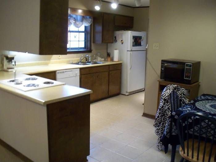 2nd image of 209 S New Castle Dr