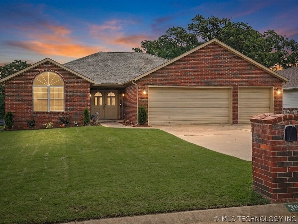 1st image of 3919 S Rolling Oaks Dr
