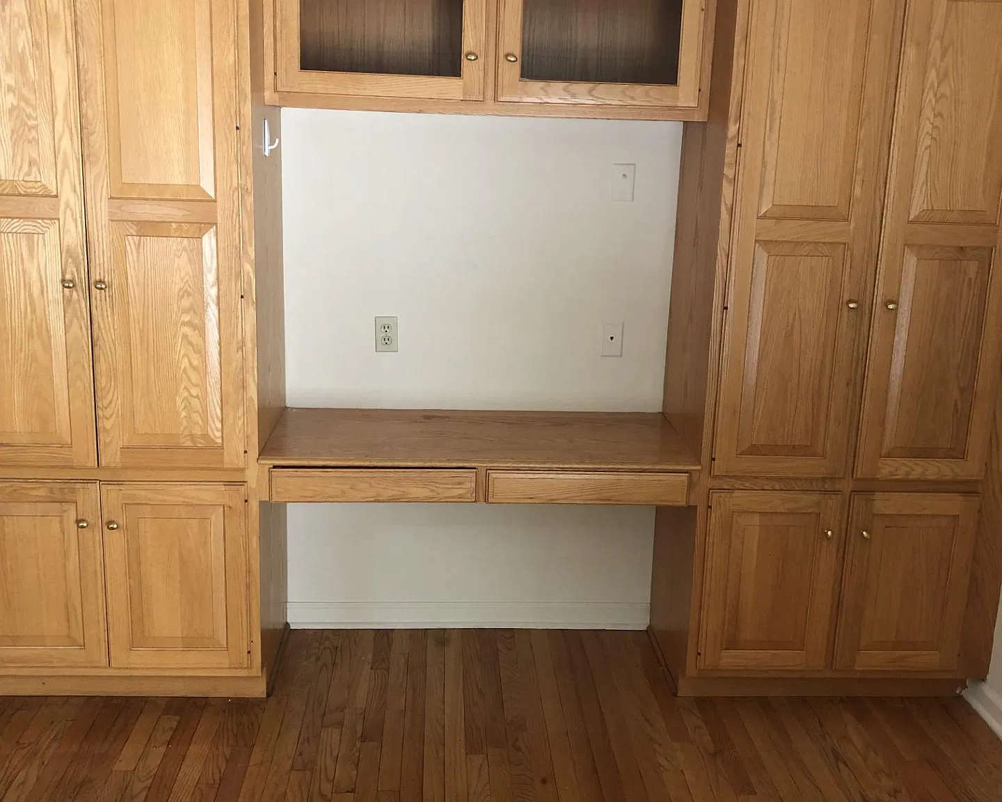 2 bed, 2.5 bath, 1945 sqft, $3,500 — Photo 4