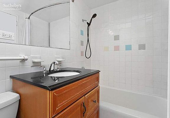 5th image of 333 E 46th St APT 9D