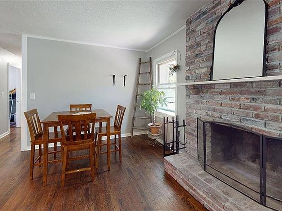 3rd image of 9805 Hardesty Ave
