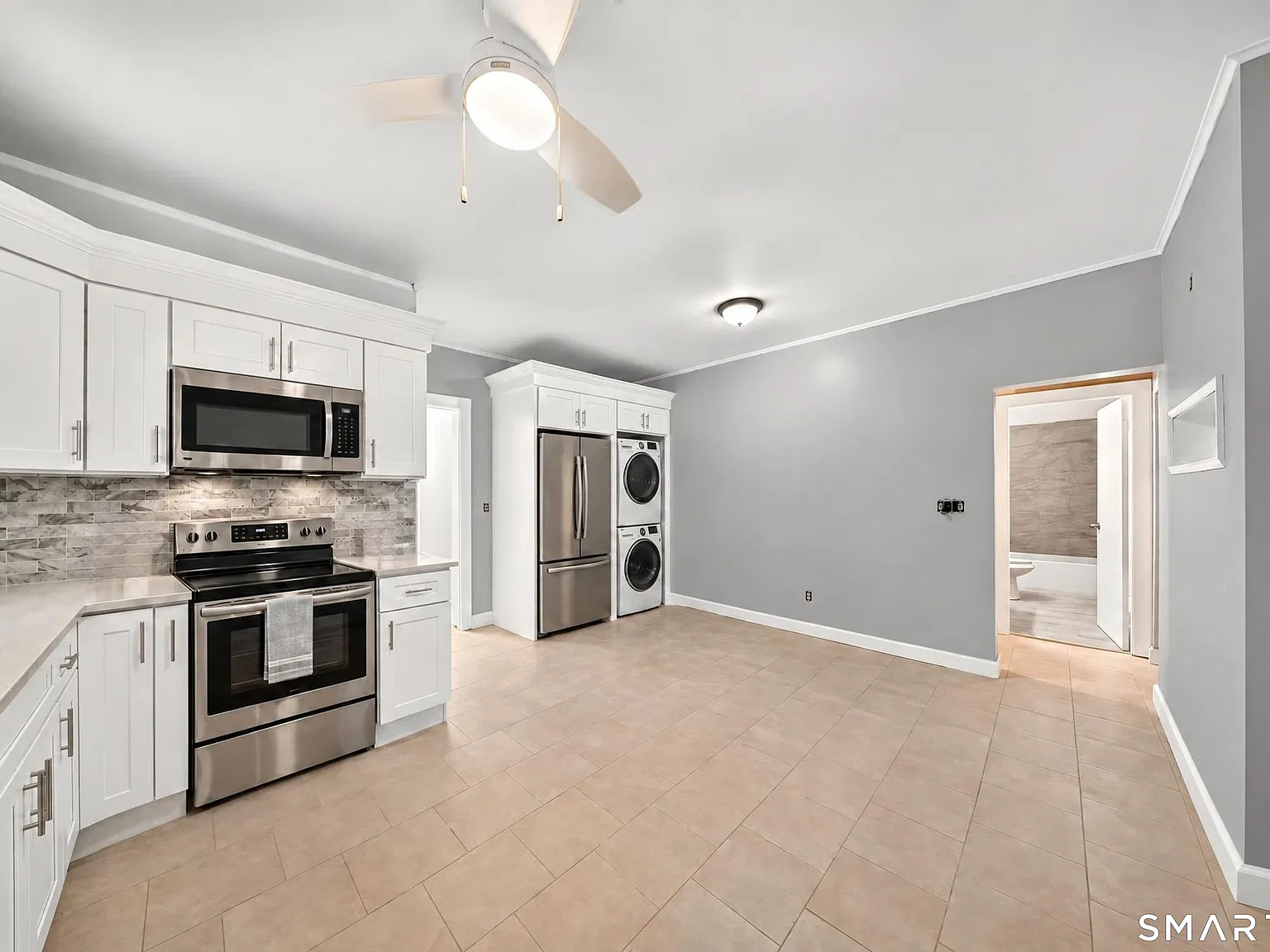 2 bed, 1.0 bath, 1175 sqft, $1,900 — Photo 2