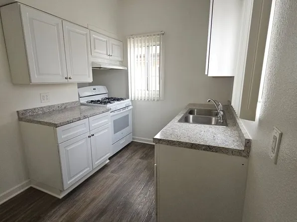 828 S Glendale Ave APT 11, Glendale, CA 91205