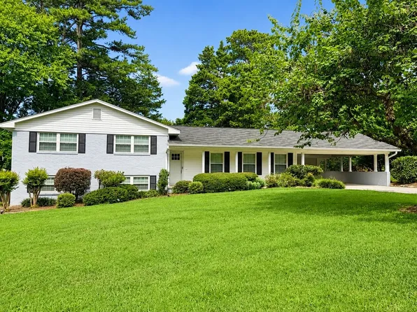 3005 Oakland Dr NW, Cleveland, TN 37312
