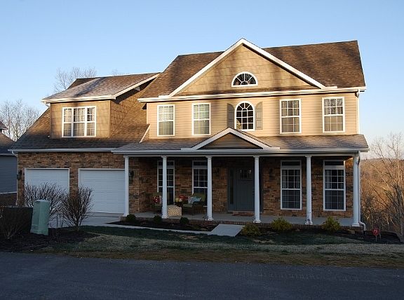 2nd image of 315 Wynterhall Ln
