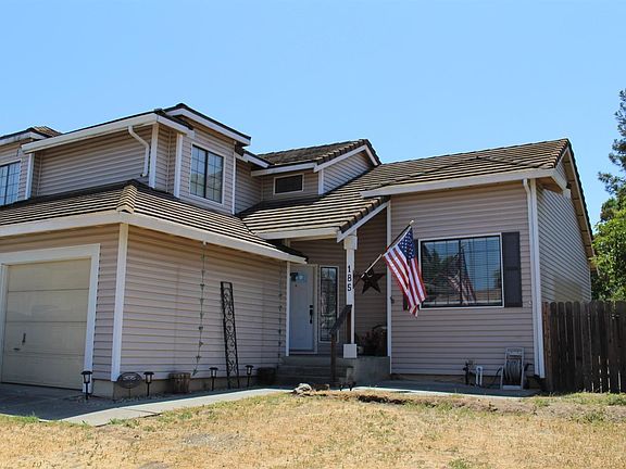 2nd image of 185 Buttercup Cir