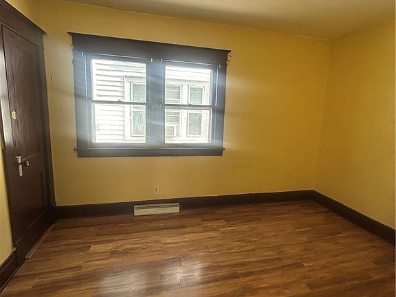 4th image of 81 Saint Florian St