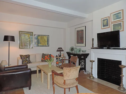 Rented by essential NEW YORK Real Estate | media 9