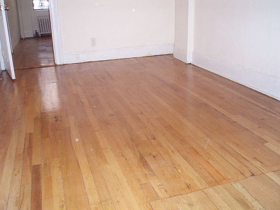2nd image of 502 W 47th St APT 1E
