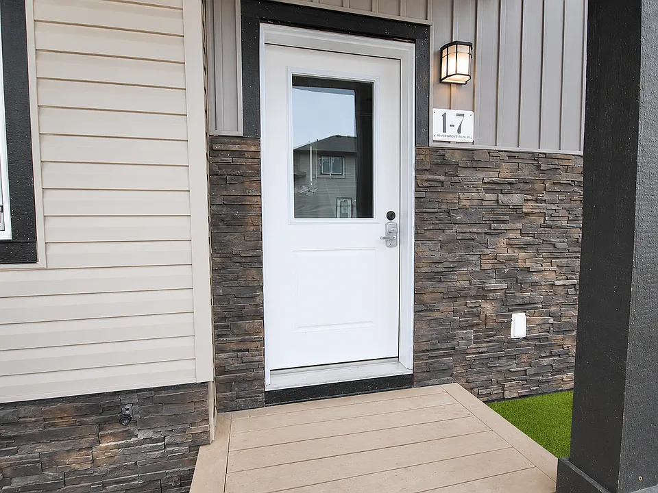 11 Rivergrove Ln W #3