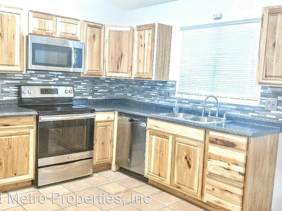 1st image of 3110 E Taro Ln
