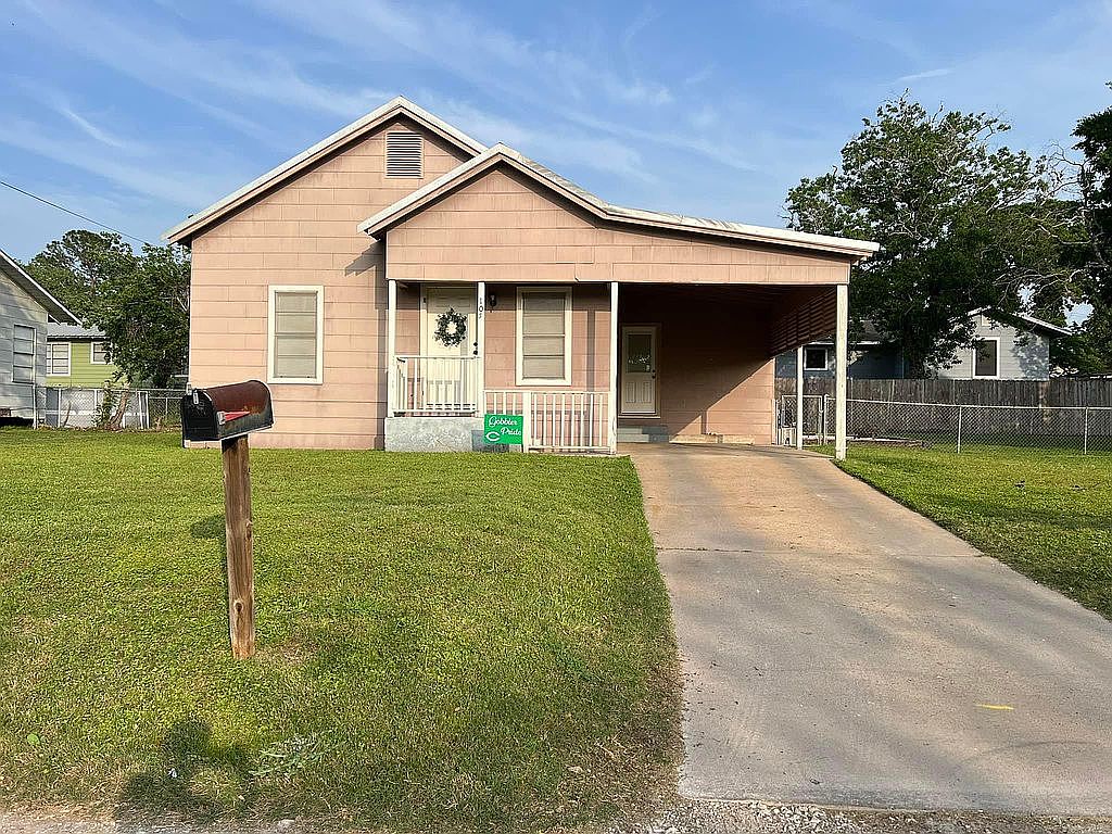 105 Lackey St, Cuero, TX 77954 Zillow