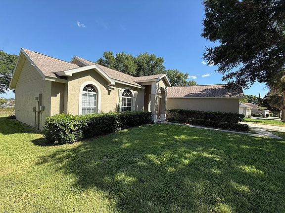 2nd image of 2735 Cedaridge Cir